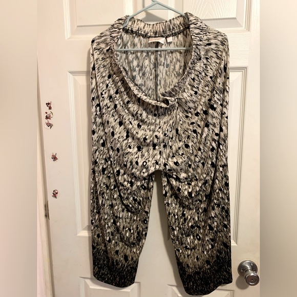 🤎Belle by Kim Gravel Capri 🩳 - Picture 2 of 4